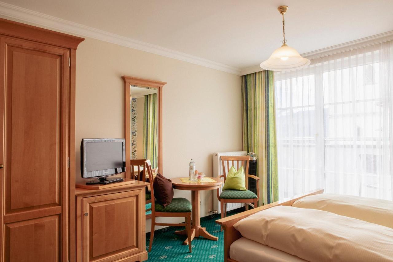 Hotel Weisser Baer Sankt Wolfgang im Salzkammergut ภายนอก รูปภาพ