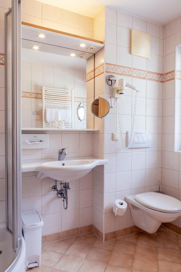 Hotel Weisser Baer Sankt Wolfgang im Salzkammergut ภายนอก รูปภาพ
