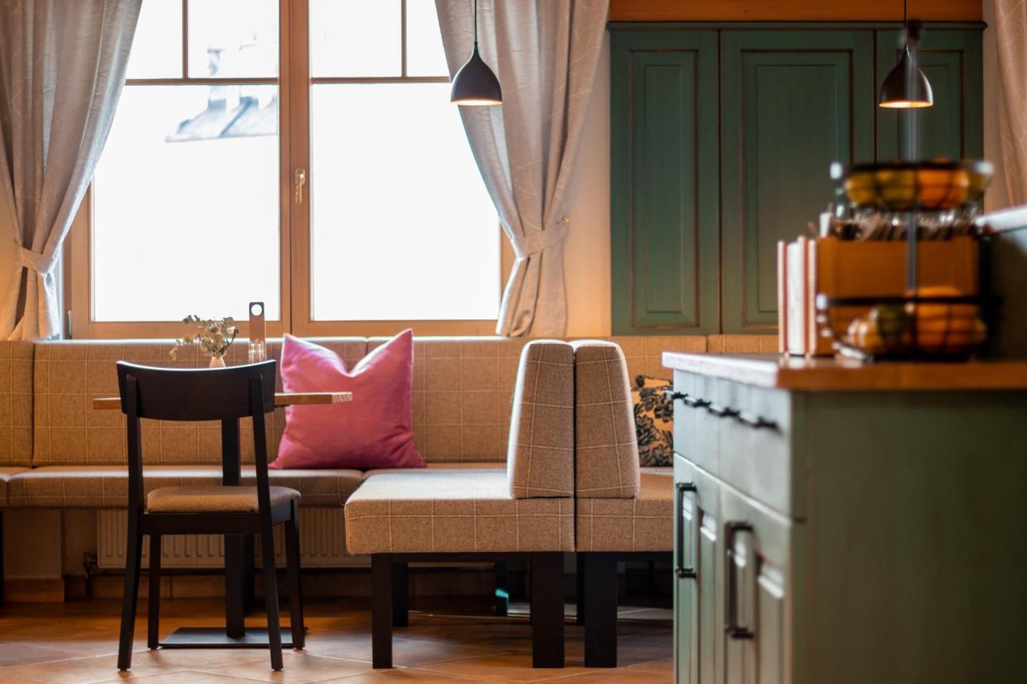 Hotel Weisser Baer Sankt Wolfgang im Salzkammergut ภายนอก รูปภาพ