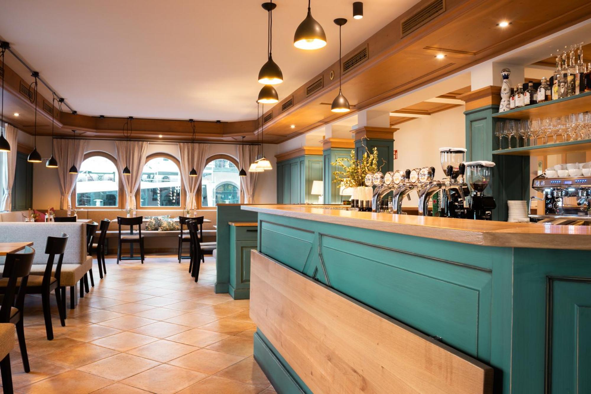 Hotel Weisser Baer Sankt Wolfgang im Salzkammergut ภายนอก รูปภาพ